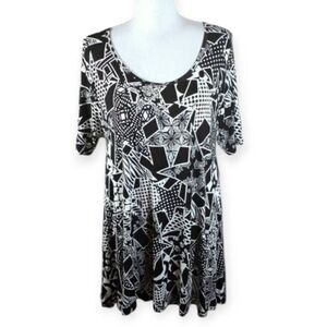 LULAROE BLACK & WHITE PERFECT DRESS SZ.S NWT.